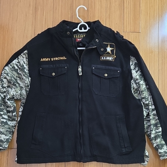 Black and Camouflage Army Jacket - Picture 1 of 6
